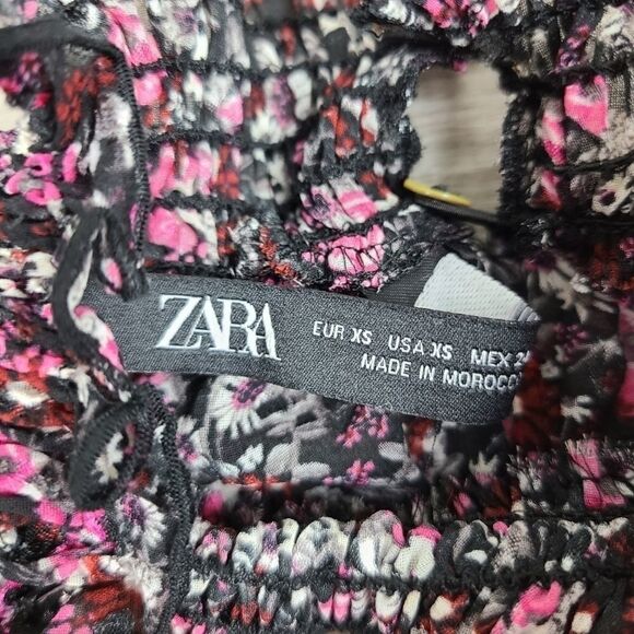 Zara Black & Pink Floral Mock Neck Peplum Blouse XS - Picture 13 of 16